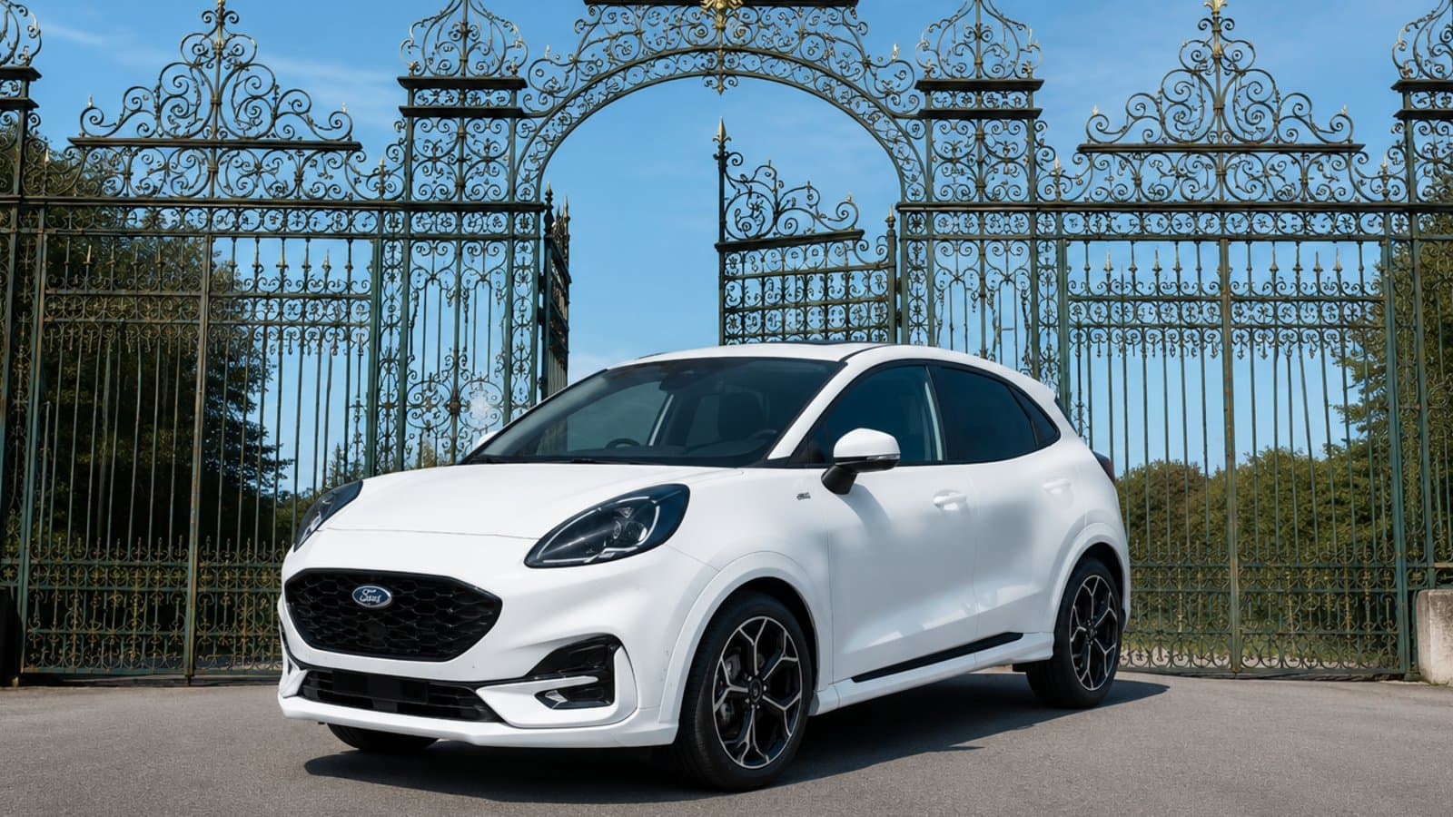 Location Ford Puma Manuelle à Bordeaux — BGA Location