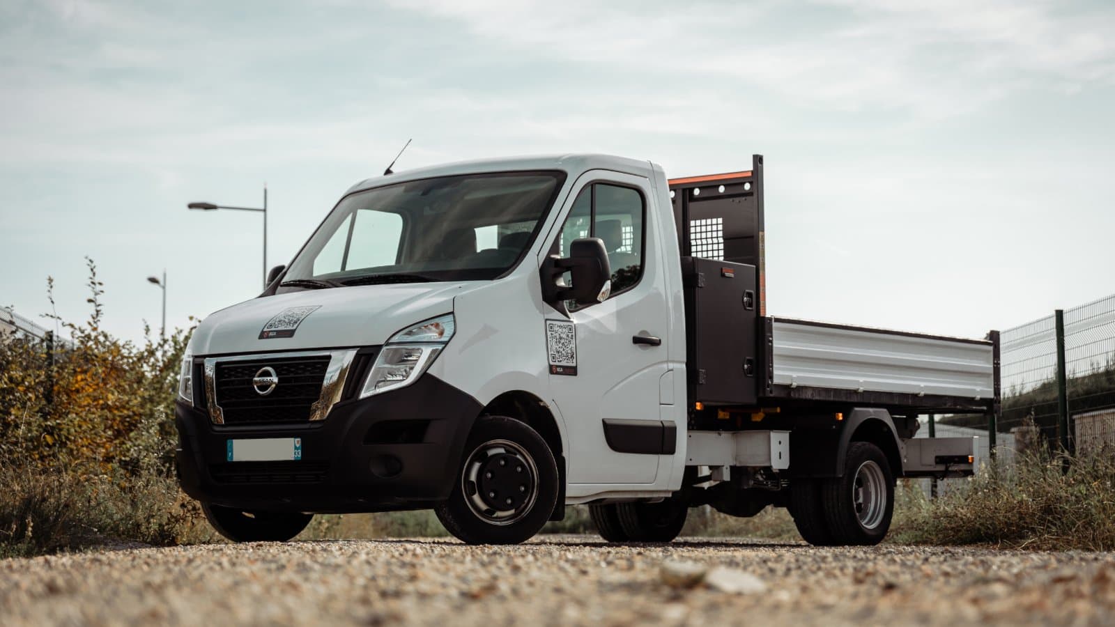 Location Camion benne à Bordeaux pour déménagement — BGA Location