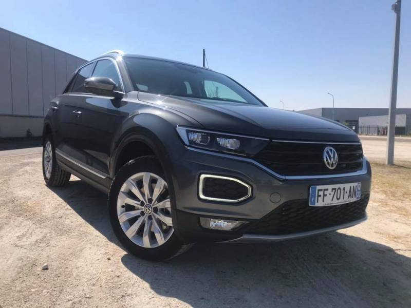 Trouvez votre location de Volkswagen T-Roc a petit prix sur Bordeaux