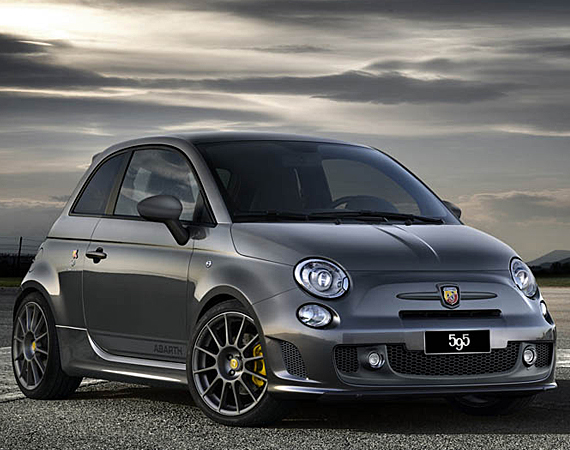 Louer le dernier petit cabriolet de chez Fiat pas cher sur Bassens